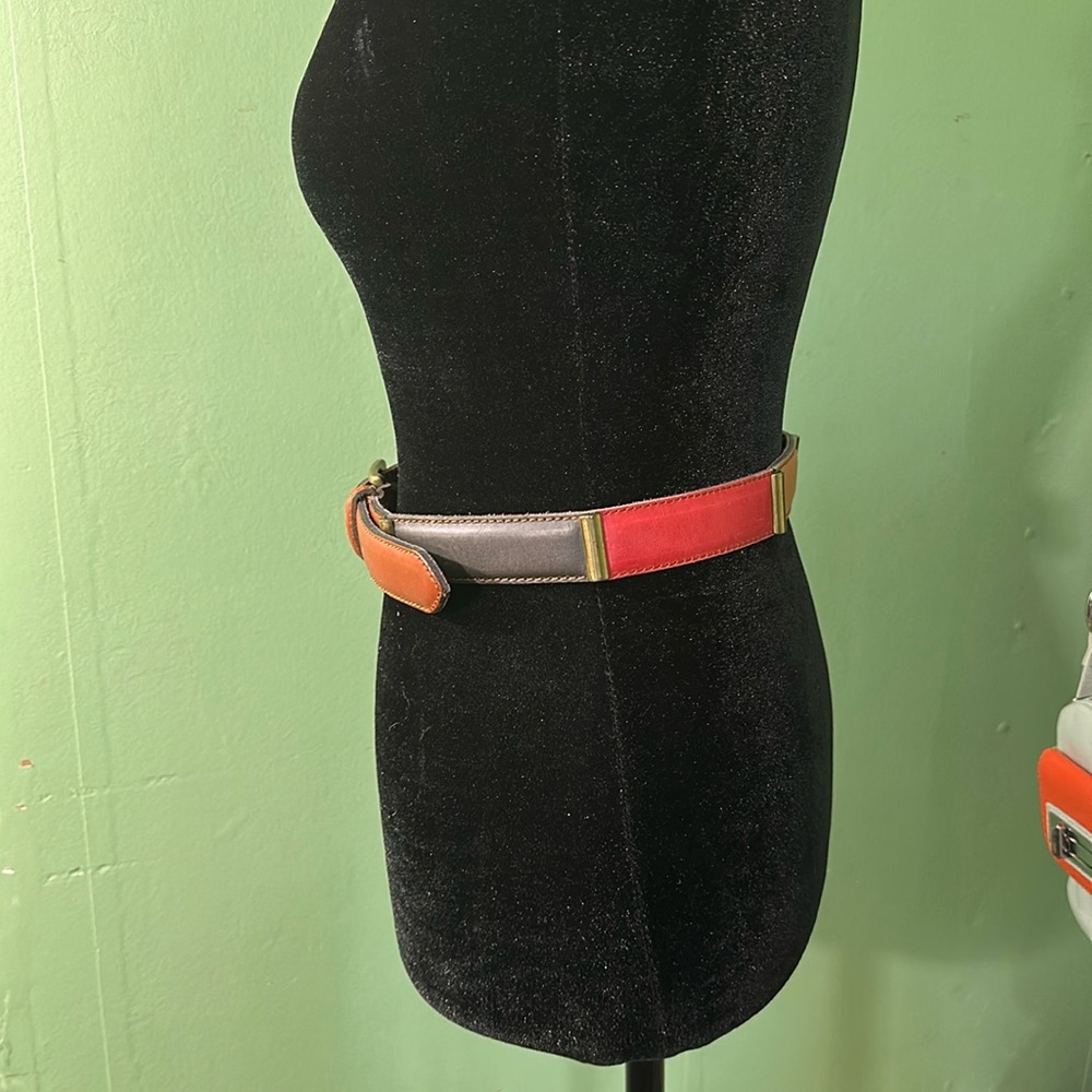 Fossil vintage leather belt color blocked Brown /burgandy/tan brass fittings - Picture 3 of 8